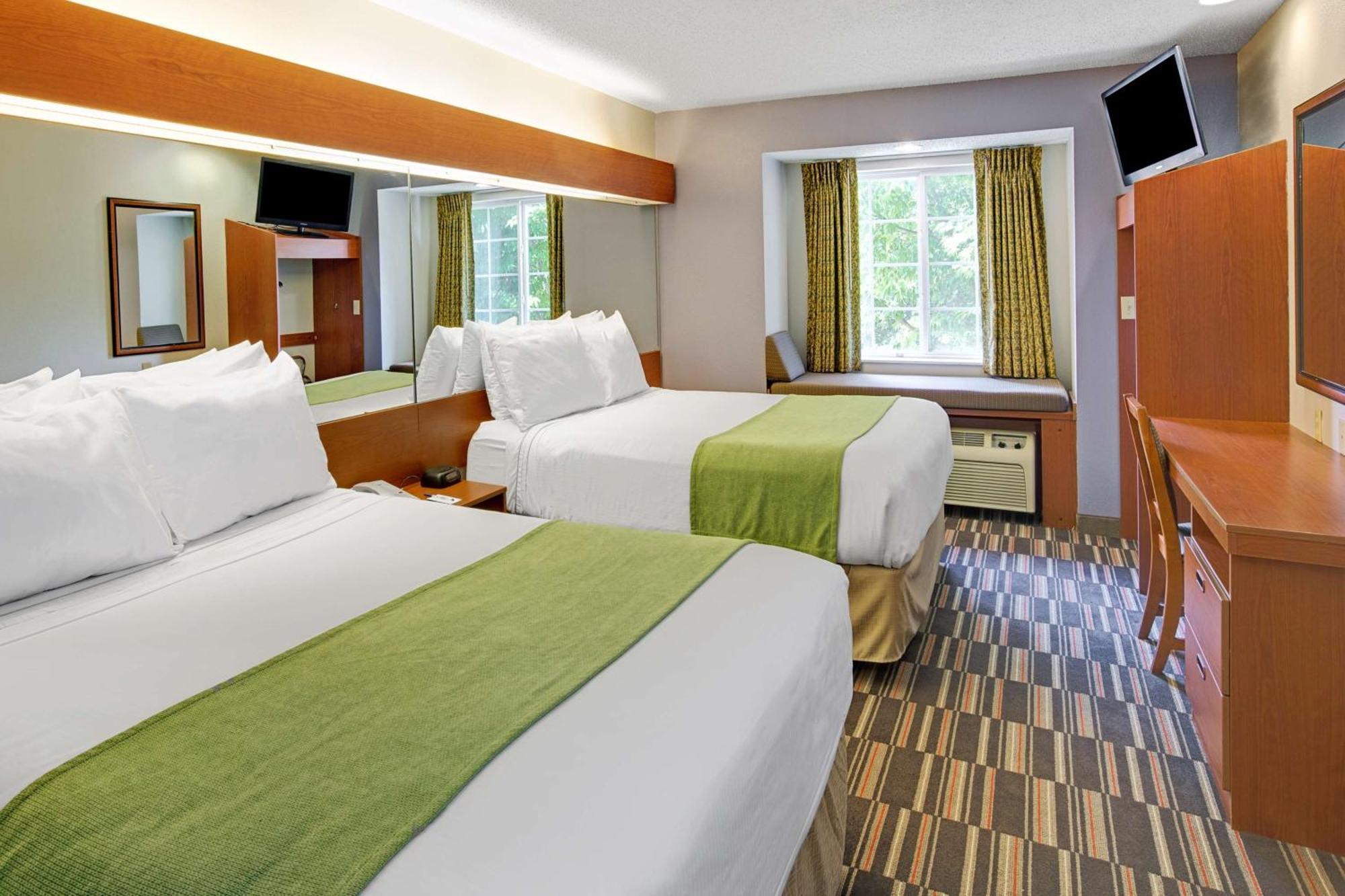 Microtel Inn & Suites By Wyndham Cherokee Exteriör bild